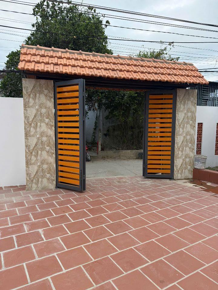 bán nhà-xuất cảnh-DT220m2-3tầng-4PN-ôtô vào nhà-Vĩnh Hải- nha trang-chỉ 5ty5(biển 1,5km)