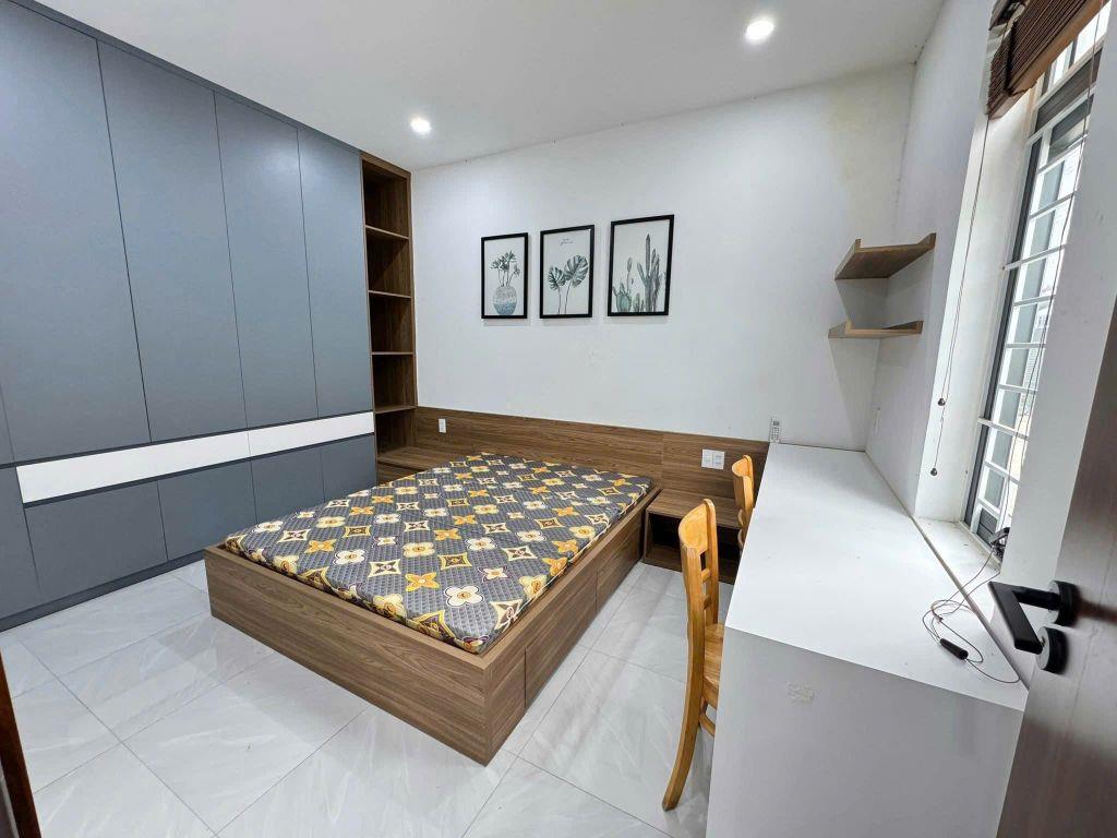 bán nhà-xuất cảnh-DT220m2-3tầng-4PN-ôtô vào nhà-Vĩnh Hải- nha trang-chỉ 5ty5(biển 1,5km)