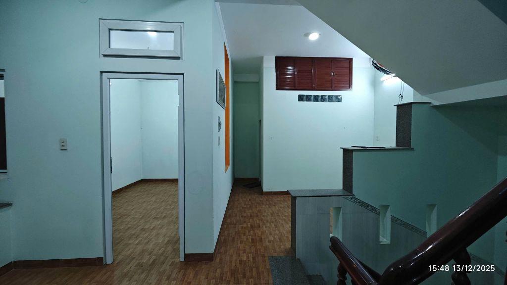 Bán nhà-3tầng-4PN-ôtô vào nhà-Bắc Sơn-Vĩnh Hải- nha trang-chỉ 7ty3(sát biển) 