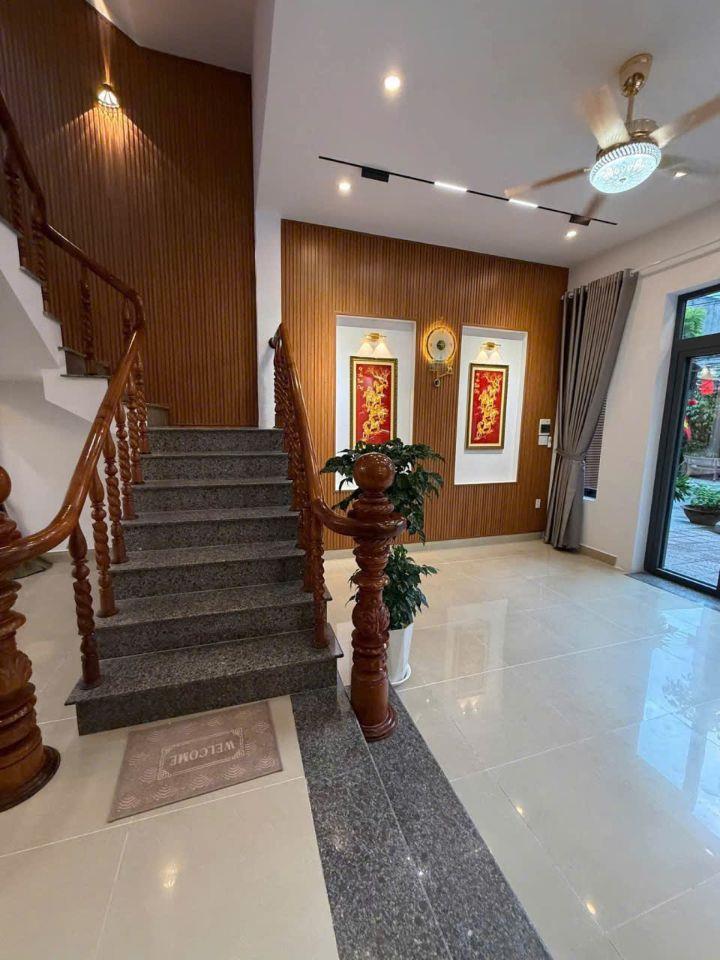 Bán nhà(gần biển)68m2-3 tầng-4PN-KD đường2/4 60m-Vĩnh phước- nha trang-6ty950tr