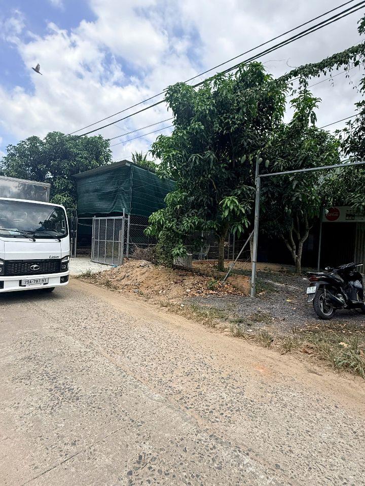 cần bán lô góc đất thổ cư DT84m2 đường ôtô thông-cách biển 3km- giá chỉ 1t320tr