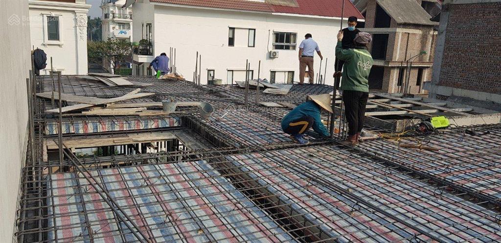 Chính chủ cần bán căn biệt thự tt3 thành phố giao lưu 209m2 giá 79,9 tỷ