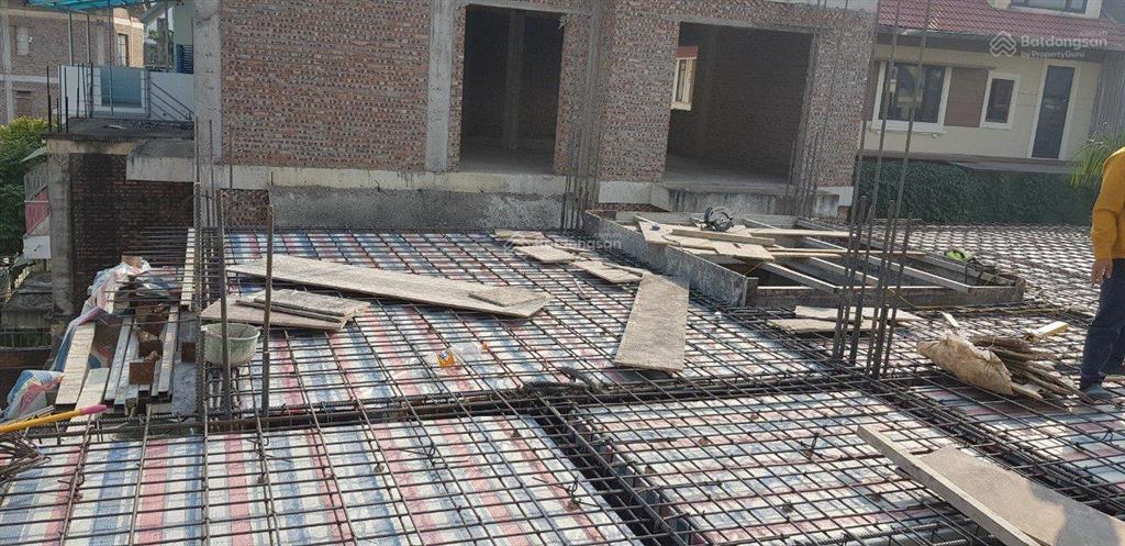 Chính chủ cần bán căn biệt thự tt3 thành phố giao lưu 209m2 giá 79,9 tỷ