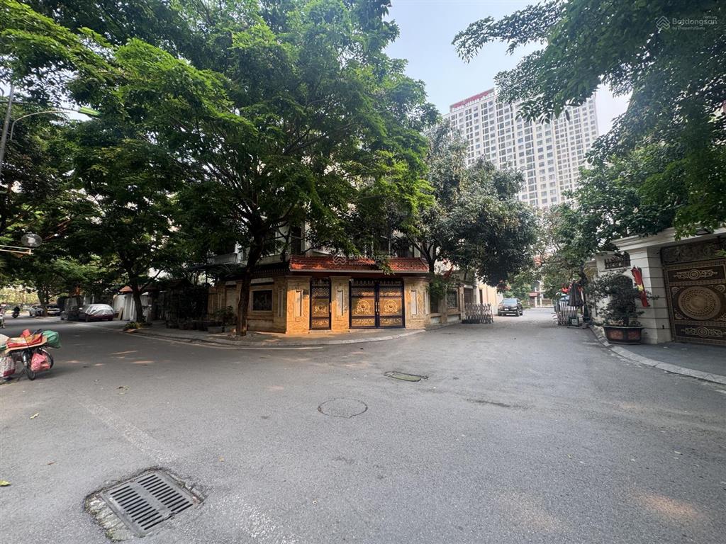 Chính chủ bán biệt thự lô góc hồ điều hoà tp giao lưu