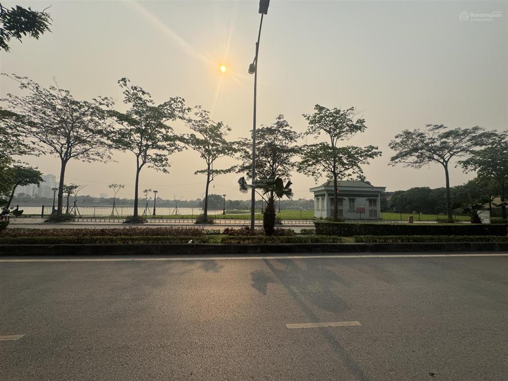 Chính chủ bán biệt thự lô góc hồ điều hoà tp giao lưu