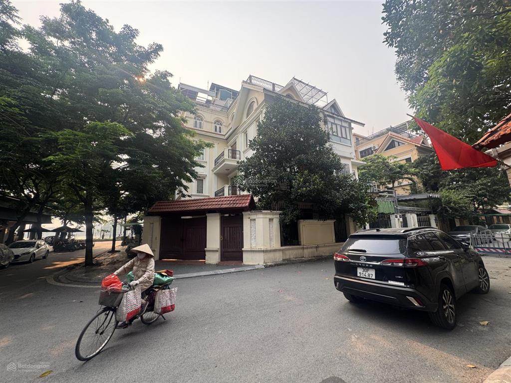 Chính chủ bán biệt thự lô góc hồ điều hoà tp giao lưu