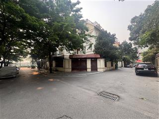 Chính chủ bán biệt thự lô góc hồ điều hoà tp giao lưu