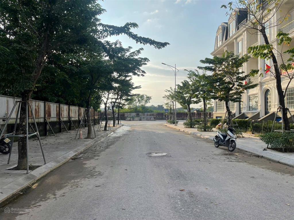 Chính chủ bán liền kề xẻ khe 157m2 giá 45 tỷ đường 17,5m