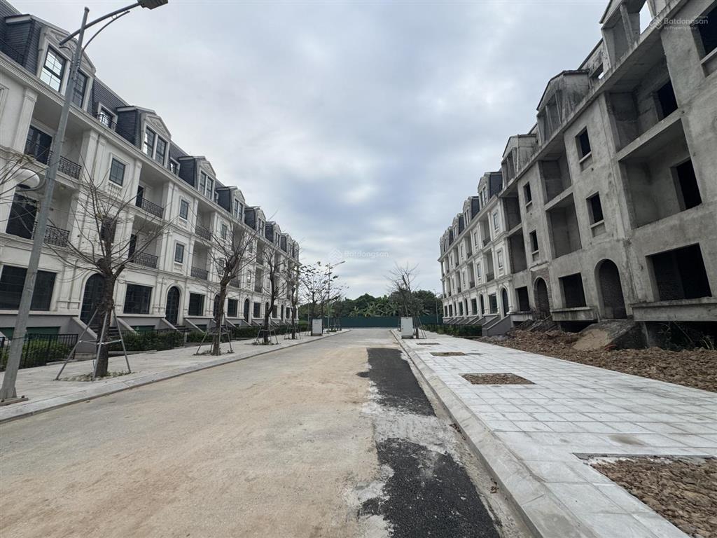 Chính chủ bán liền kề xẻ khe 157m2 giá rất tốt 43 tỷ đường 17,5m