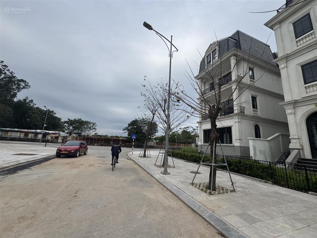 Chính chủ bán liền kề xẻ khe 157m2 giá rất tốt 43 tỷ đường 17,5m