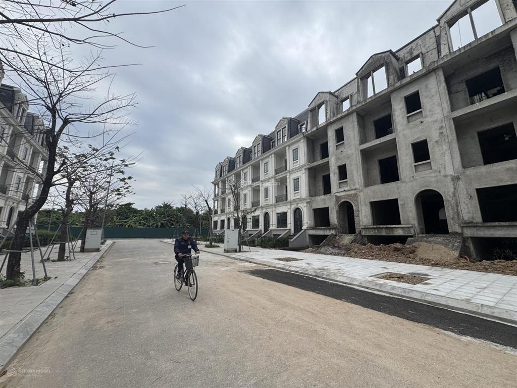 Chính chủ bán liền kề xẻ khe 157m2 giá rất tốt 43 tỷ đường 17,5m