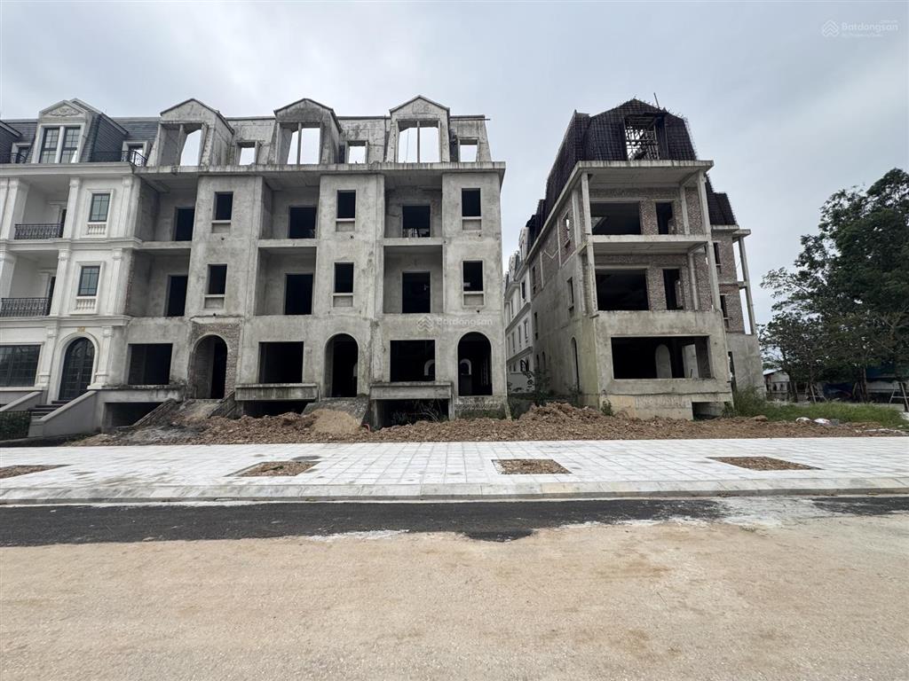 Chính chủ bán liền kề xẻ khe 157m2 giá rất tốt 43 tỷ đường 17,5m