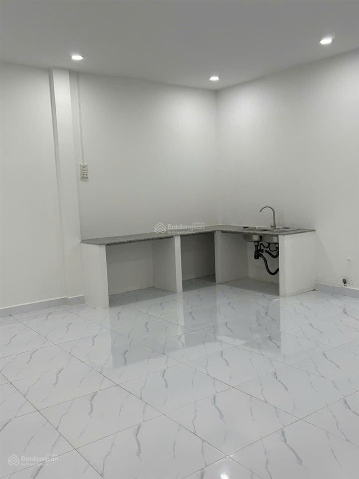 Suối hiệp [ 1 tỷ 550 ] nhà ở ngay 3 pn đường rộng  sổ riêng sổ sẵn