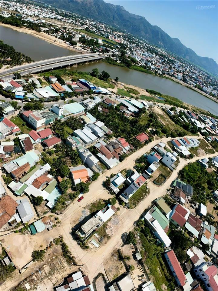 [ 2 tỷ ] lô đẹp  lô gốc tđc diên khánh  cầu thành