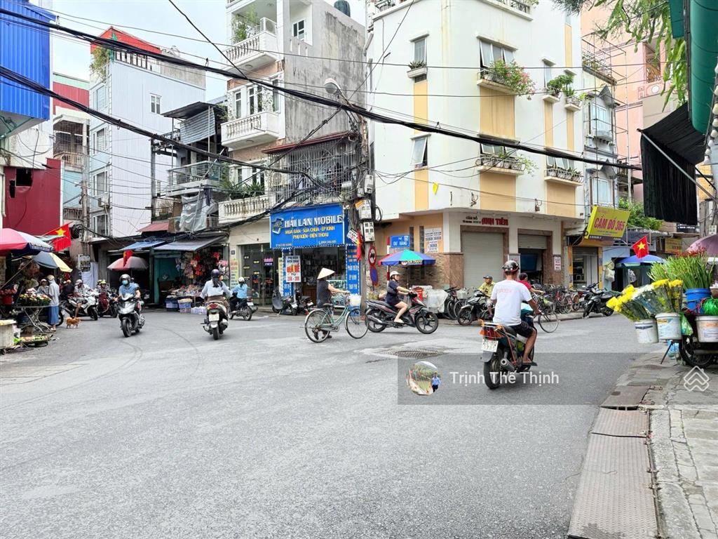 Bán nhà dân xây thang máy mặt đường chùa hàng