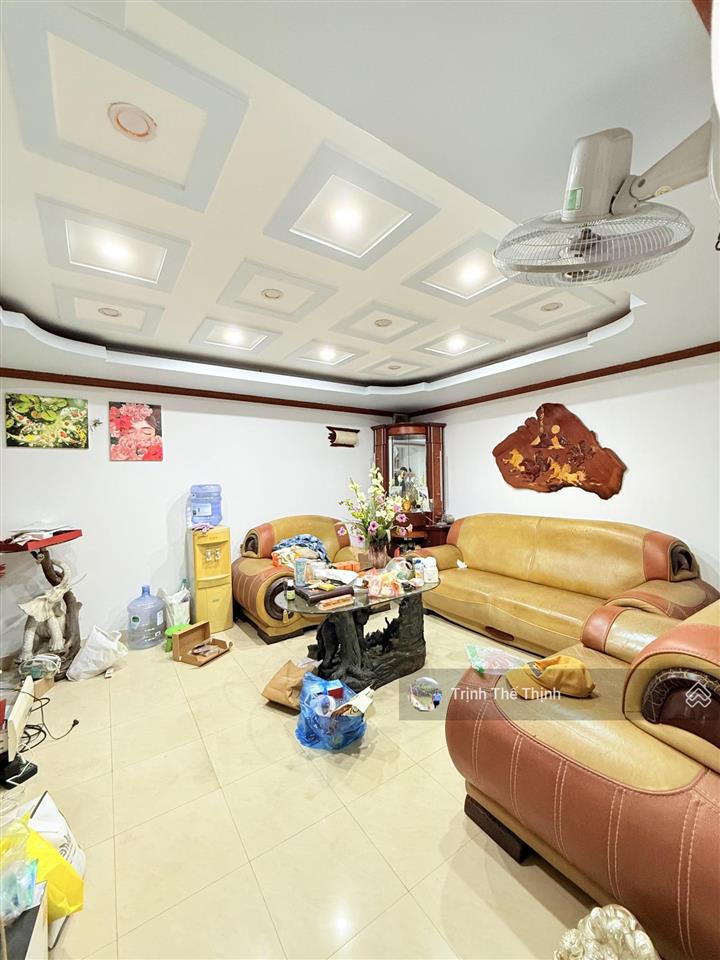 Bán nhà mặt đường hàng kênh điểm đẹp