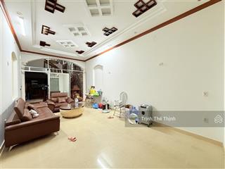 Bán nhà mặt đường hàng kênh điểm đẹp