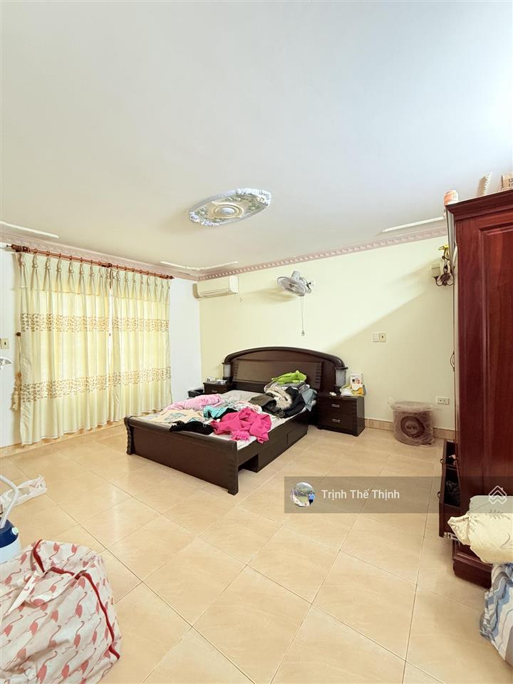 Bán nhà mặt đường hàng kênh điểm đẹp