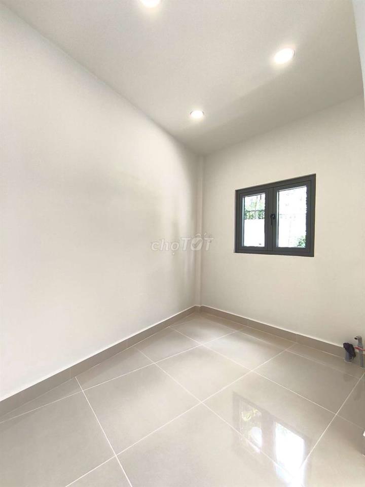Nhà Đủ Nội Thất Ngang 6m HxH Lạc Long Quân P.Bảy Hiền