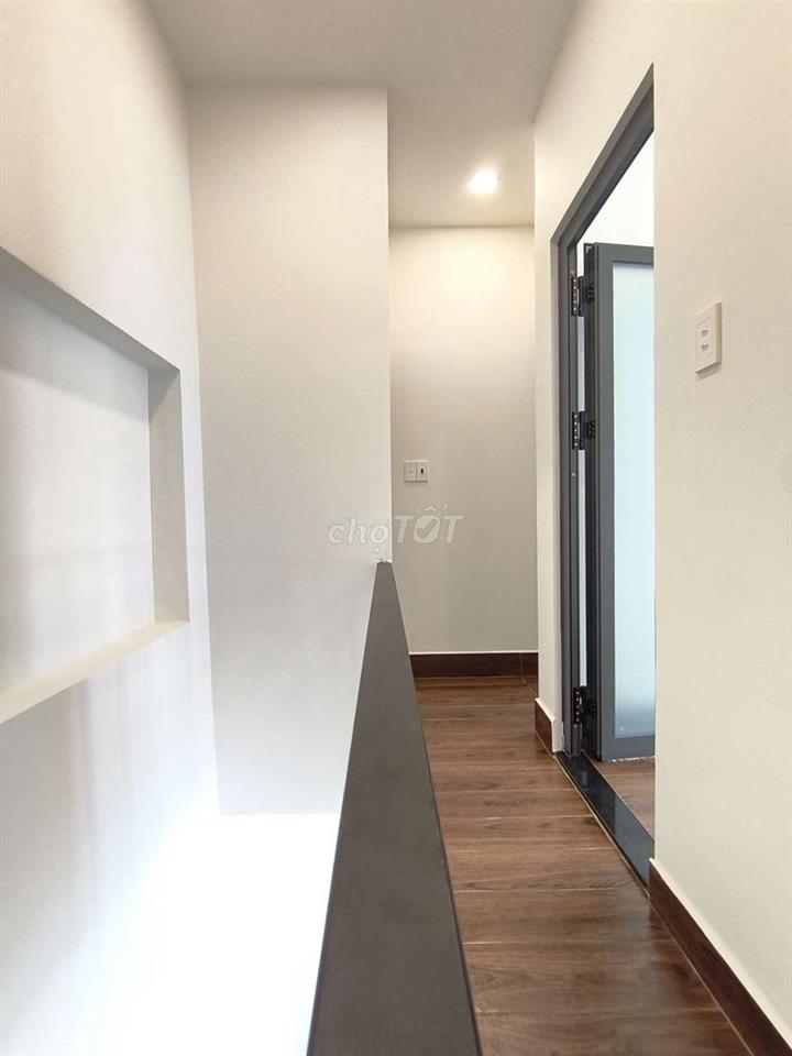 Nhà Đủ Nội Thất Ngang 6m HxH Lạc Long Quân P.Bảy Hiền
