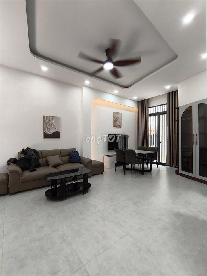 Bán nhà 40m2 đường Nguyễn Lâm P. Cầu Kiệu 3PN 2WC