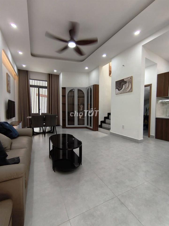 Bán nhà 40m2 đường Nguyễn Lâm P. Cầu Kiệu 3PN 2WC