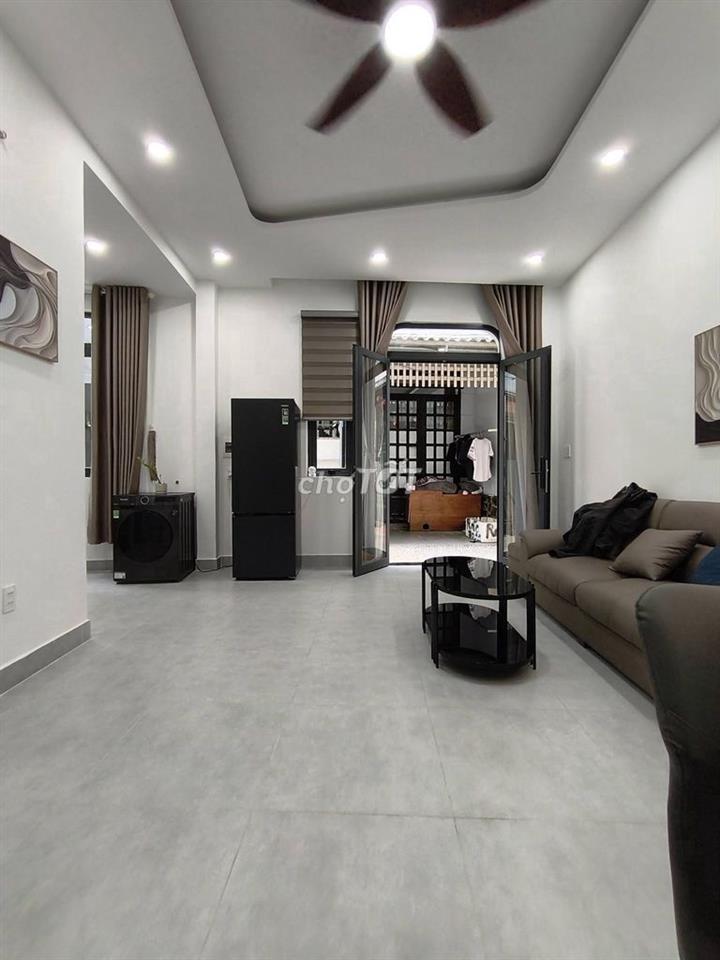 Bán nhà 40m2 đường Nguyễn Lâm P. Cầu Kiệu 3PN 2WC