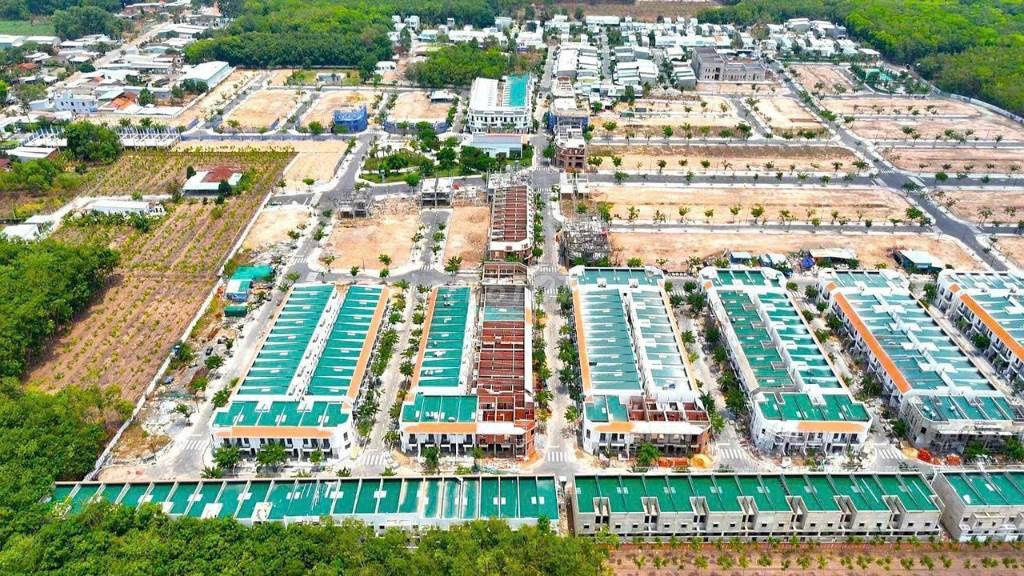 Cần ra lô đất có sổ giá 1ty3 ngay gần TPM Bình Dương, Đường nhựa