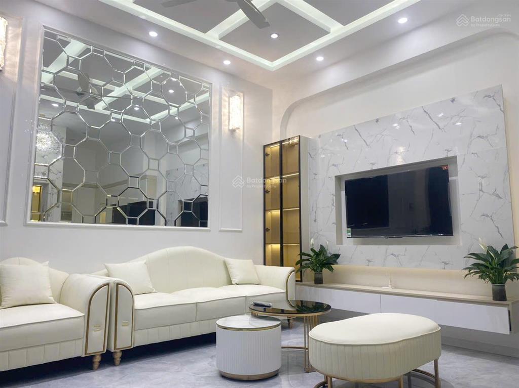 Bán nhà đê la thành  xã đàn  32m2  6 tầng  thang máy