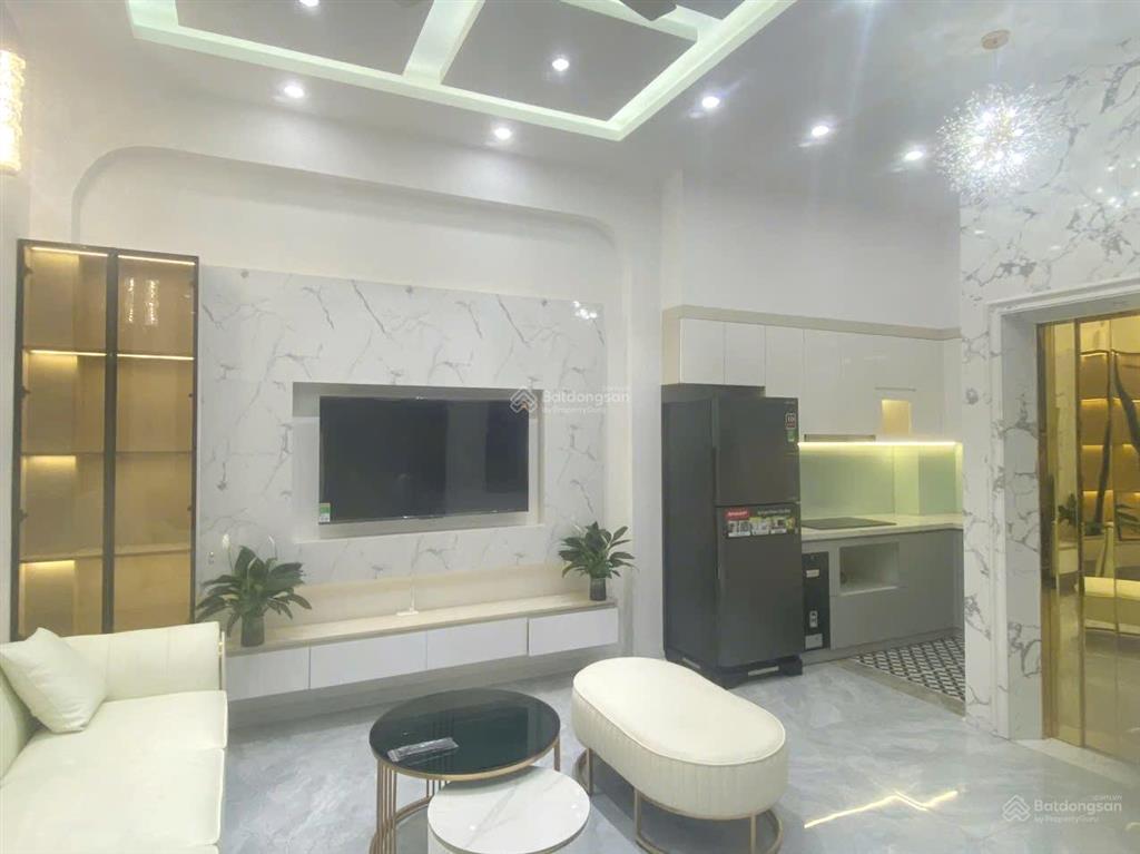 Bán nhà đê la thành  xã đàn  32m2  6 tầng  thang máy
