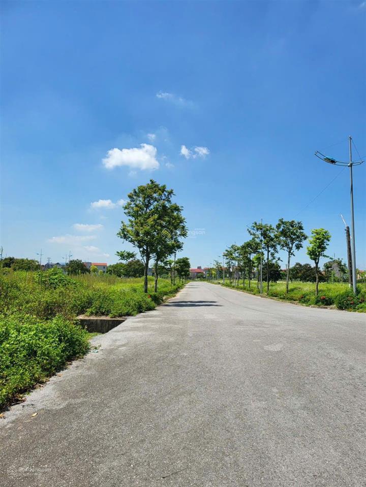 Chỉ với số vốn hơn 3 tỷ sở hữu ngay mảnh đất hơn 100m2 cách hà nội 23p di chuyển giá siêu tốt