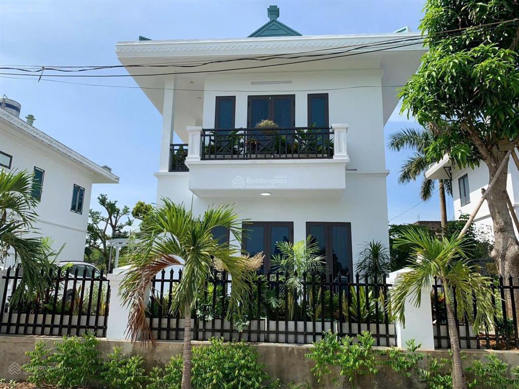 Bán villa 263m², đang kinh doanh dòng tiền 34 triệu/ngày. cách hà nội 50 phút