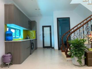 Bán villa 263m², đang kinh doanh dòng tiền 34 triệu/ngày. cách hà nội 50 phút