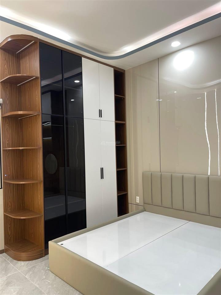 Nhà 5x25 3 ngủ, 1 thờ lớn, đường nguyễn thị sóc hóc môn, sổ hồng riêng hoàn công