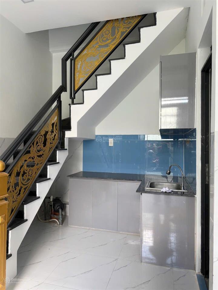 Bán nhà bà điểm 32m2, 1,3 tỷ, 1 trệt 2 lầu, bà điểm 3, nguyễn thị sóc