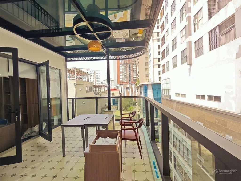 Bán toà văn phòng lê văn lương hoàng ngân lô góc đẹp 9tầng thang máy có hầm dòng tiền sẵn 1,8tỷ/năm