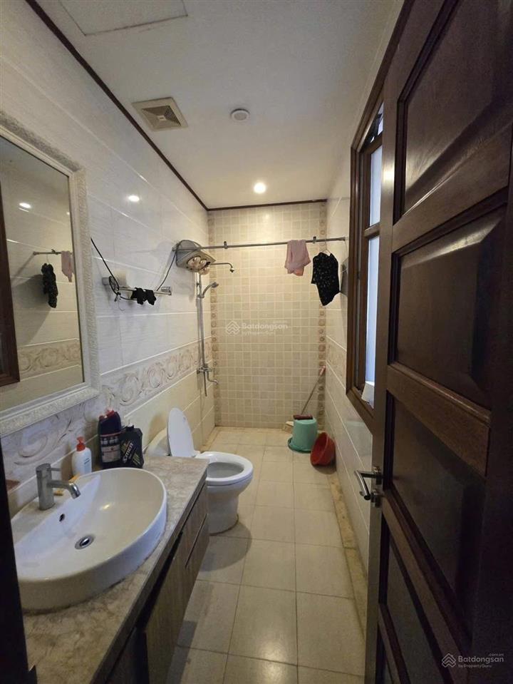 Bán biệt thự sân vườn phố kim mã ngõ rộng 7m ô tô tránh vào tận nhà kd cafe sân vườn, kd văn phòng