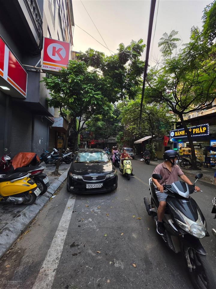 Chính chủ bán nhà mặt phố quận hai bà trưngphố có vỉa hè 3mđường rộng 10mmt 6,2mkd đỉnh