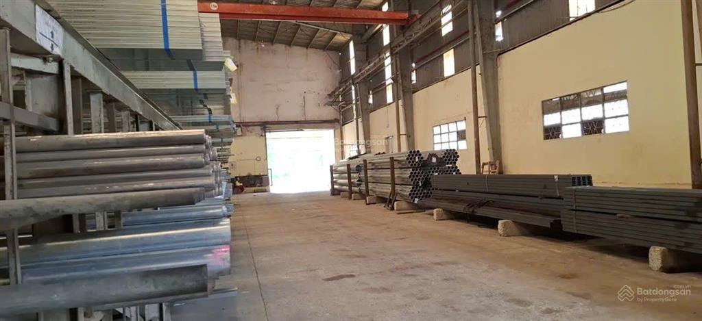 Không người trông coi cần bán nhà xưởng 4200m2 đất sử dụng lâu dài kcn tân tạo. có hoàn công
