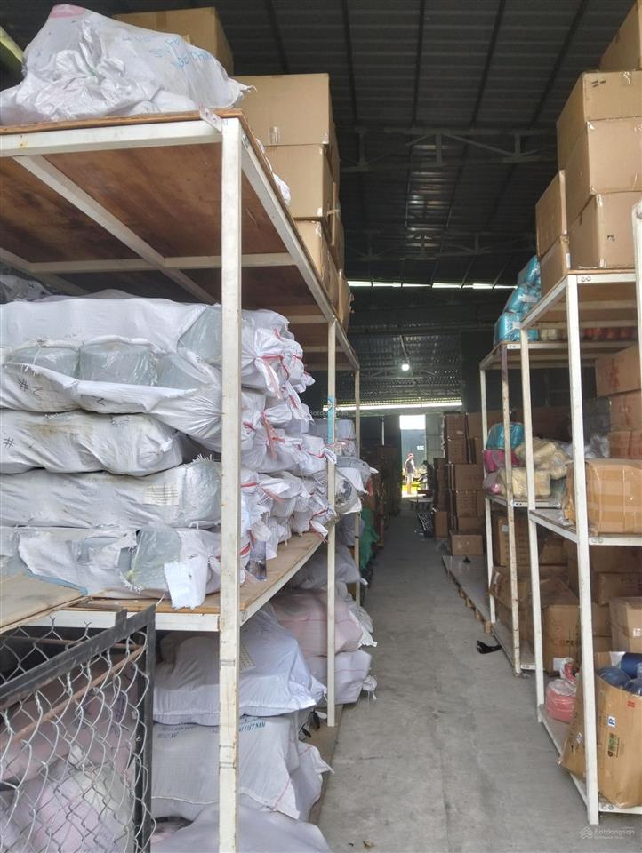 Kho xưởng 1400m2 có 300m2 thổ cư tân bửu đường container