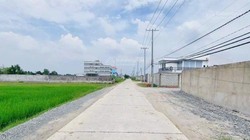 Kho xưởng 1400m2 có 300m2 thổ cư tân bửu đường container