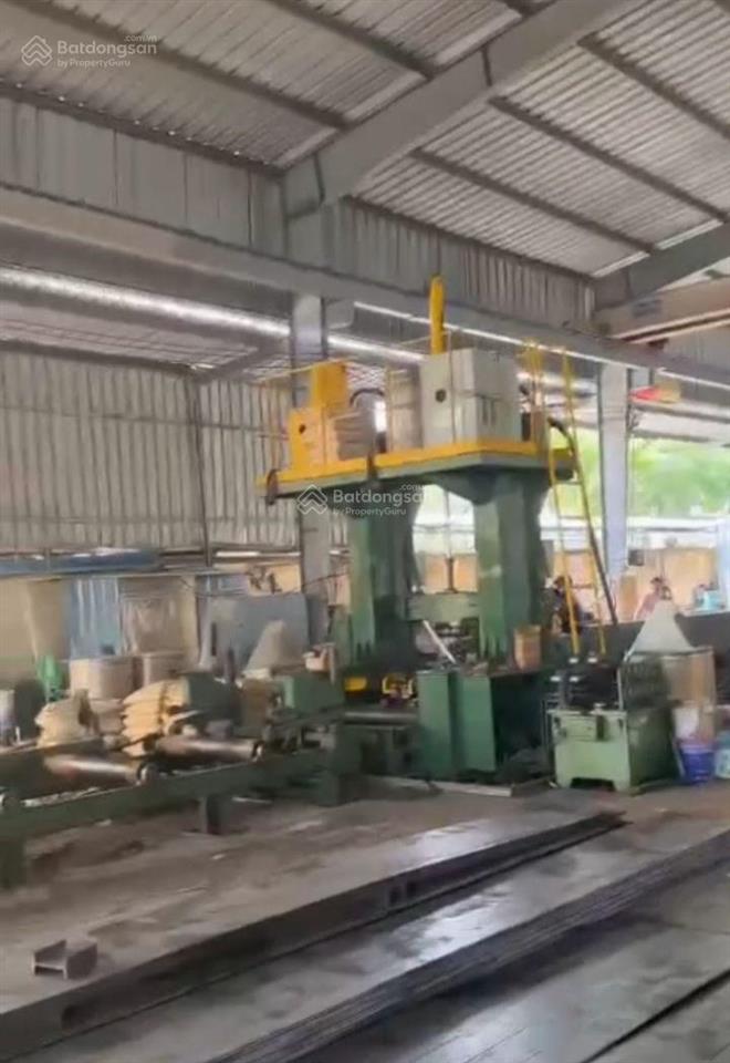 Nhà xưởng 5500m2 mặt tiền đường ql1a gần kcn phúc long, kcn vĩnh lộc 2