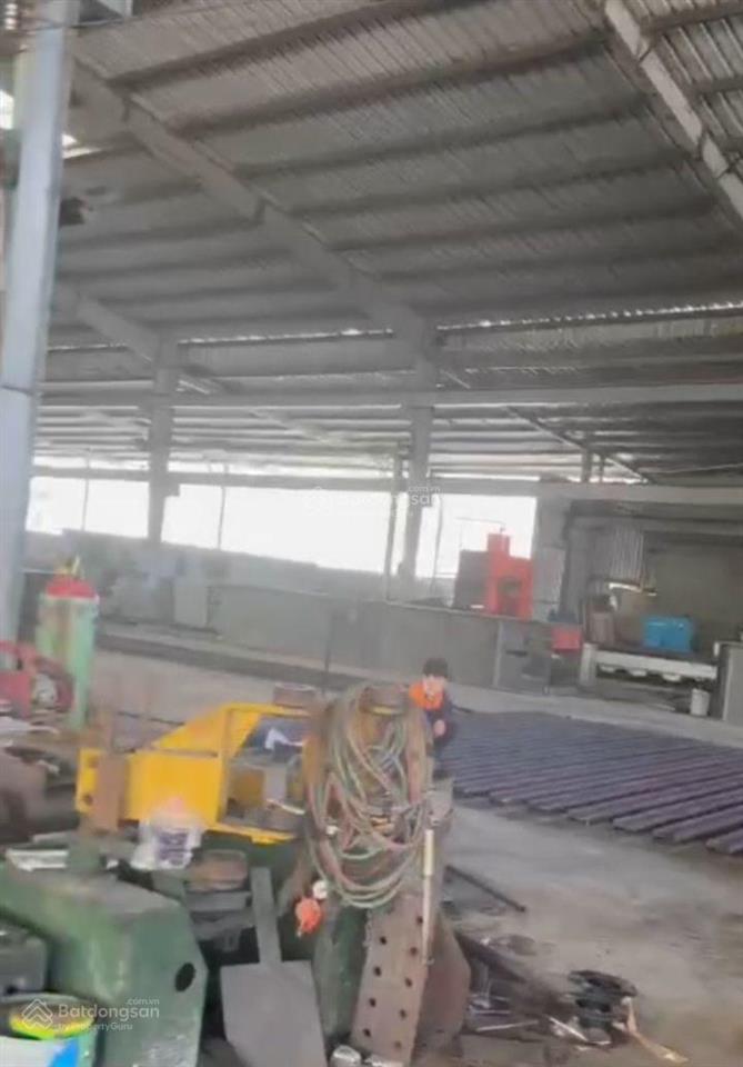 Nhà xưởng 5500m2 mặt tiền đường ql1a gần kcn phúc long, kcn vĩnh lộc 2