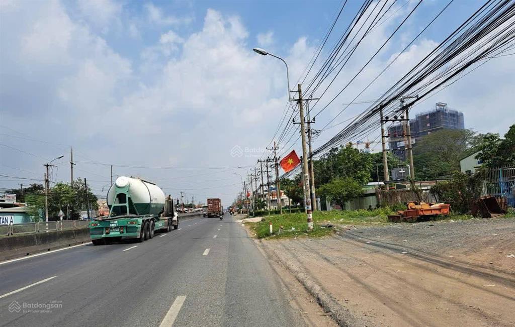 953m2 mặt tiền ql1a xã mỹ yên giáp bình chánh