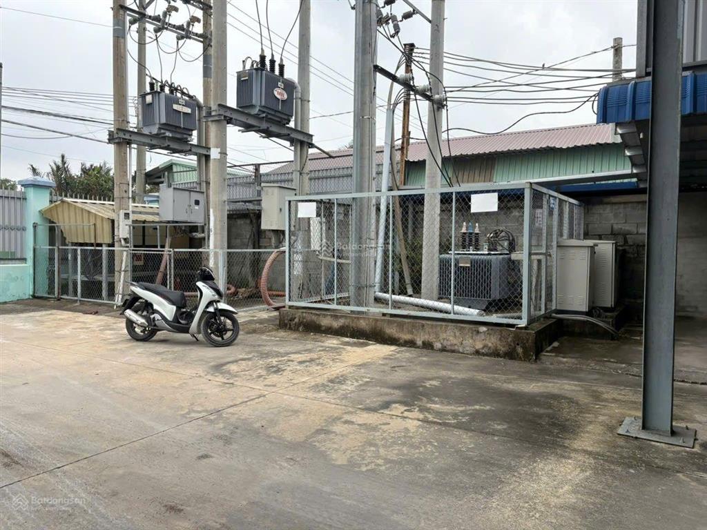 Nhà xưởng 4300m2 đất skc long khê cần đước, đường container pccc đầy đủ, có hoàn công