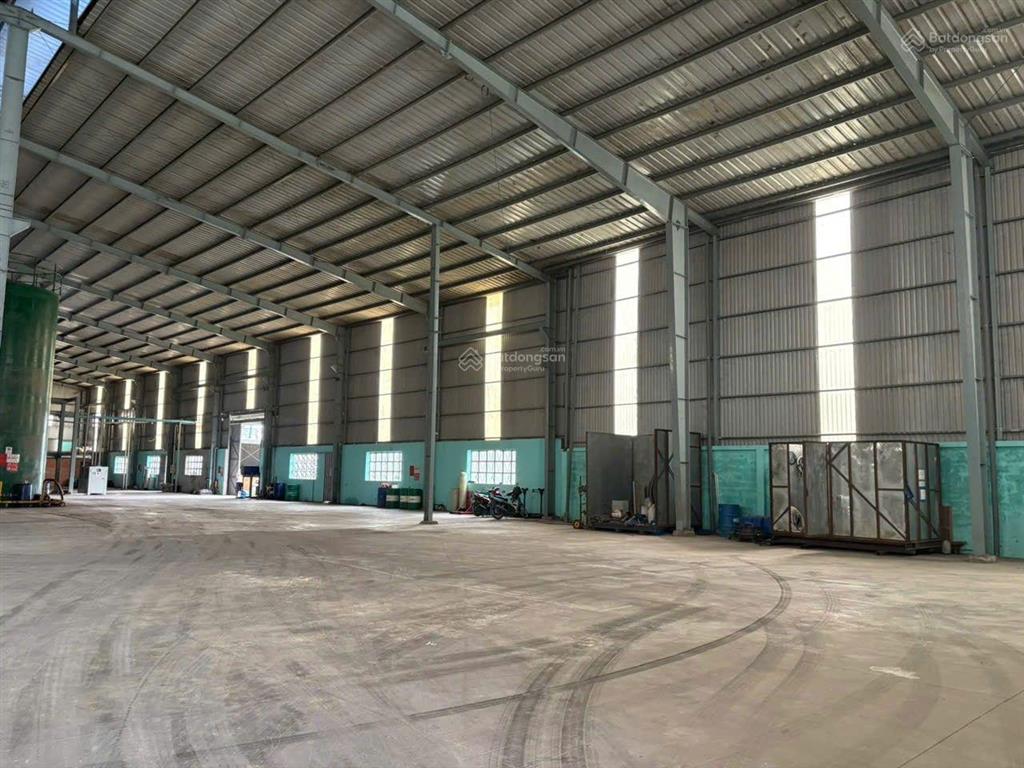 Nhà xưởng 4300m2 đất skc long khê cần đước, đường container pccc đầy đủ, có hoàn công