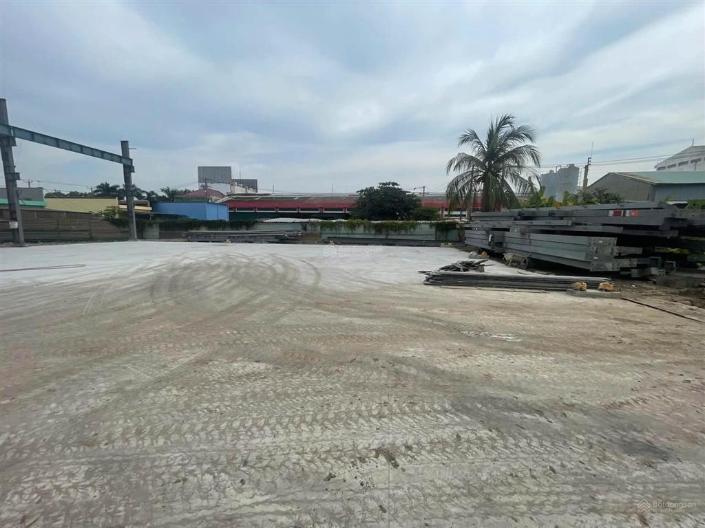 Kho xưởng 2550m2 mặt tiền ql1a
long hiệp  bến lức cách sài gòn 25km