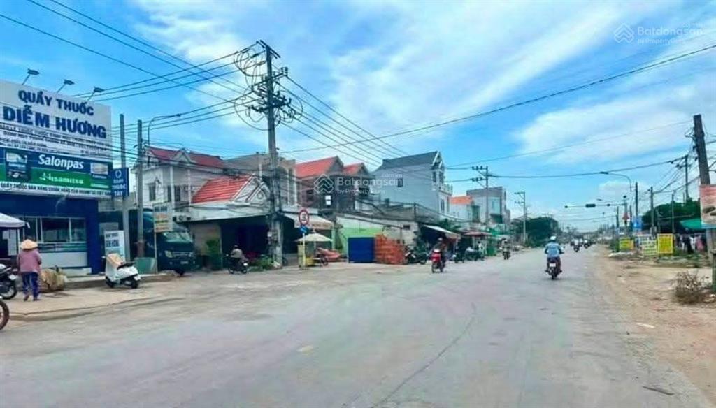 Kho 887m2 mặt tiền nguyễn hữu trí, thanh phú  bến lức  long an cũ
