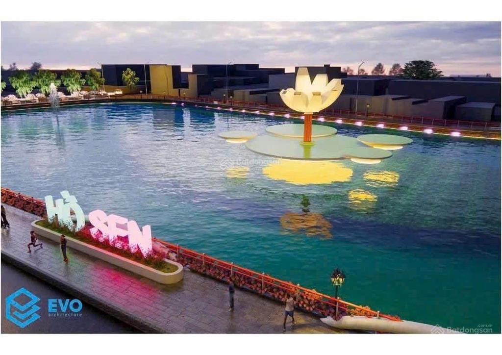 Hàng hiếm mặt đường hồ sen  đón sóng hạ tầng