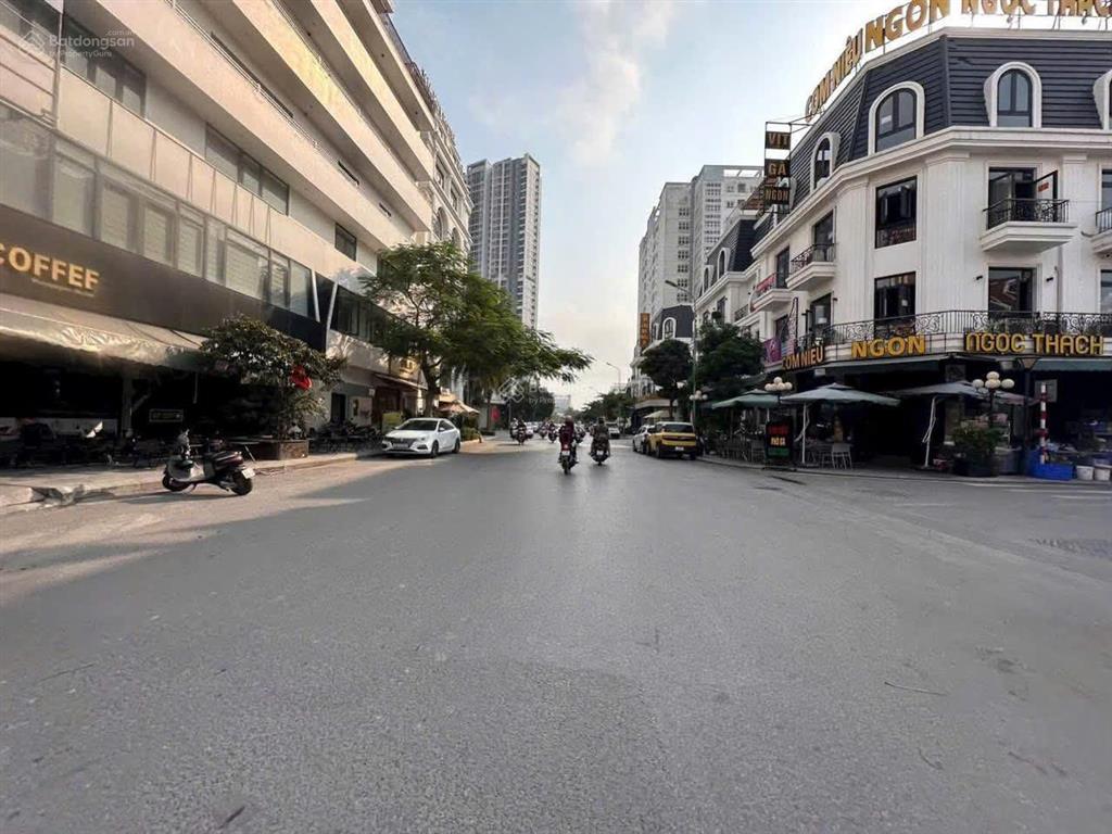Vip pro xẻ khe hoàng huy mall diện tích 79m2 ngang 5m